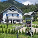 Haus Karina Pensión